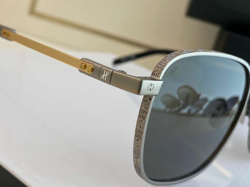 Picture of Hublot Sunglasses _SKUfw41914107fw